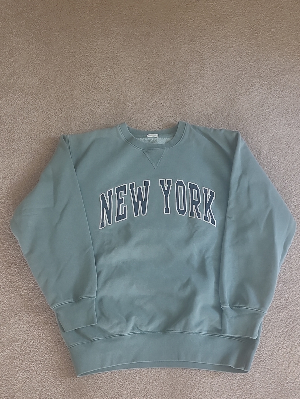 Relaxed Crewneck Sweatshirt - Sage Green NEW YORK Arch